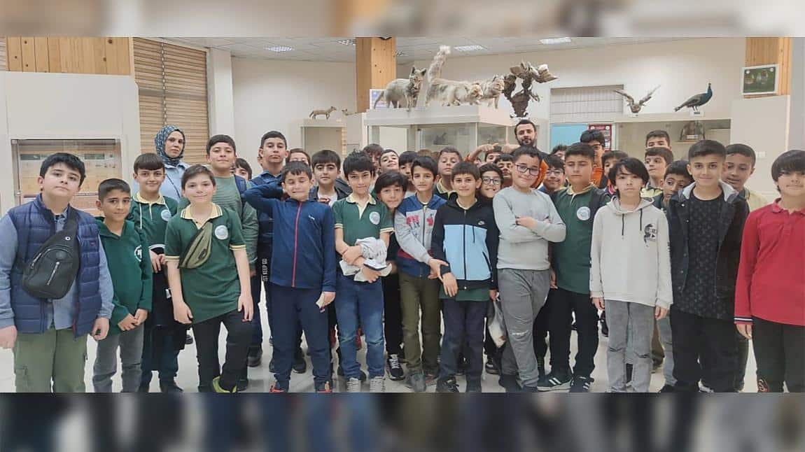 Ortaokul Öğrencilerimizin Zooloji Müzesi Ziyareti